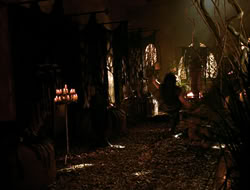 extant_HTLJ_4x05-StrangerInAStrangeWorld_00174