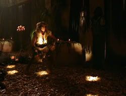 extant_HTLJ_4x05-StrangerInAStrangeWorld_00214