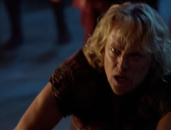 extant_HTLJ_4x05-StrangerInAStrangeWorld_00510