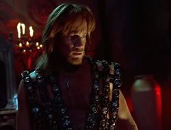 extant_HTLJ_4x05-StrangerInAStrangeWorld_00550