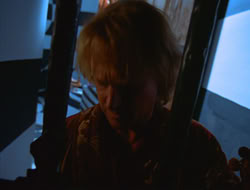 extant_HTLJ_4x05-StrangerInAStrangeWorld_00860