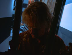 extant_HTLJ_4x05-StrangerInAStrangeWorld_00861