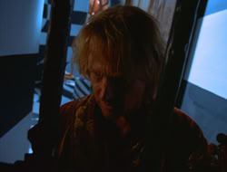 extant_HTLJ_4x05-StrangerInAStrangeWorld_00862
