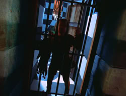 extant_HTLJ_4x05-StrangerInAStrangeWorld_00882
