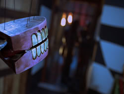extant_HTLJ_4x05-StrangerInAStrangeWorld_00984