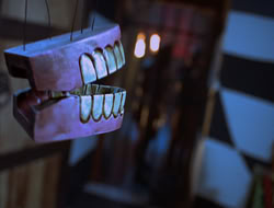 extant_HTLJ_4x05-StrangerInAStrangeWorld_00985