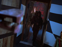 extant_HTLJ_4x05-StrangerInAStrangeWorld_00989