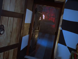 extant_HTLJ_4x05-StrangerInAStrangeWorld_01000