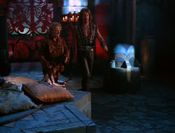 extant_HTLJ_4x05-StrangerInAStrangeWorld_01425