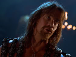 extant_HTLJ_4x05-StrangerInAStrangeWorld_01510