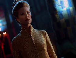 extant_HTLJ_4x05-StrangerInAStrangeWorld_01543