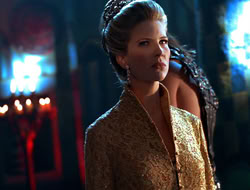 extant_HTLJ_4x05-StrangerInAStrangeWorld_01577