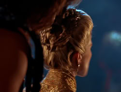 extant_HTLJ_4x05-StrangerInAStrangeWorld_01589