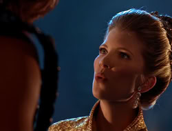extant_HTLJ_4x05-StrangerInAStrangeWorld_01593