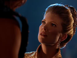 extant_HTLJ_4x05-StrangerInAStrangeWorld_01594