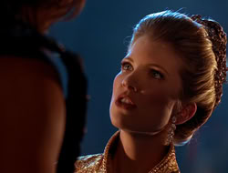 extant_HTLJ_4x05-StrangerInAStrangeWorld_01595