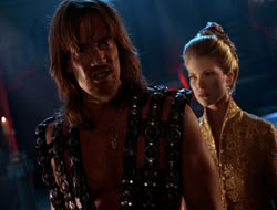 extant_HTLJ_4x05-StrangerInAStrangeWorld_01648