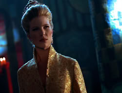 extant_HTLJ_4x05-StrangerInAStrangeWorld_01718