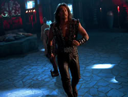 extant_HTLJ_4x05-StrangerInAStrangeWorld_01723