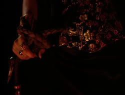 extant_HTLJ_4x05-StrangerInAStrangeWorld_01791