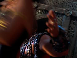 extant_HTLJ_4x05-StrangerInAStrangeWorld_01800