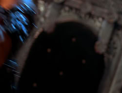 extant_HTLJ_4x05-StrangerInAStrangeWorld_01867