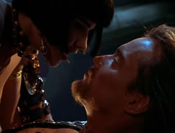 extant_HTLJ_4x05-StrangerInAStrangeWorld_01899