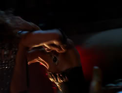 extant_HTLJ_4x05-StrangerInAStrangeWorld_01955