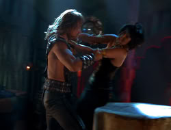 extant_HTLJ_4x05-StrangerInAStrangeWorld_01970