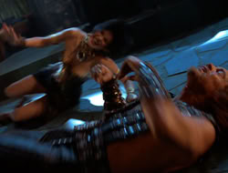 extant_HTLJ_4x05-StrangerInAStrangeWorld_01979