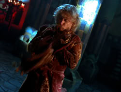 extant_HTLJ_4x05-StrangerInAStrangeWorld_02032