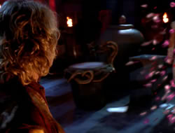 extant_HTLJ_4x05-StrangerInAStrangeWorld_02151