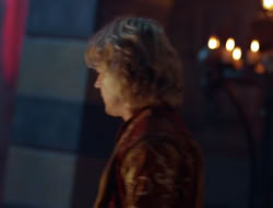 extant_HTLJ_4x05-StrangerInAStrangeWorld_02360