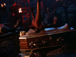 extant_HTLJ_4x05-StrangerInAStrangeWorld_02925