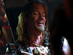 extant_HTLJ_4x05-StrangerInAStrangeWorld_03009