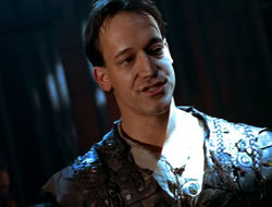 extant_HTLJ_4x05-StrangerInAStrangeWorld_03147