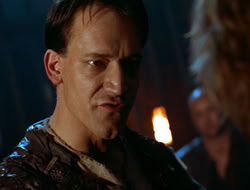 extant_HTLJ_4x05-StrangerInAStrangeWorld_03310