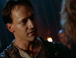 extant_HTLJ_4x05-StrangerInAStrangeWorld_03338