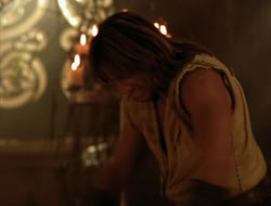 extant_HTLJ_4x05-StrangerInAStrangeWorld_03500