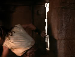 extant_HTLJ_4x05-StrangerInAStrangeWorld_04014