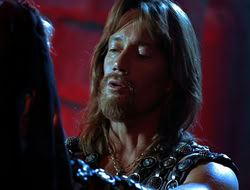 extant_HTLJ_4x05-StrangerInAStrangeWorld_04056