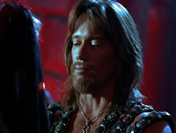 extant_HTLJ_4x05-StrangerInAStrangeWorld_04059