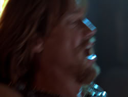 extant_HTLJ_4x05-StrangerInAStrangeWorld_04243
