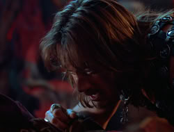extant_HTLJ_4x05-StrangerInAStrangeWorld_04257