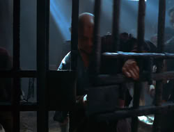 extant_HTLJ_4x05-StrangerInAStrangeWorld_04329