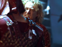 extant_HTLJ_4x05-StrangerInAStrangeWorld_04484