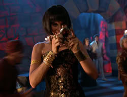 extant_HTLJ_4x05-StrangerInAStrangeWorld_04508