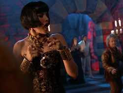 extant_HTLJ_4x05-StrangerInAStrangeWorld_04512