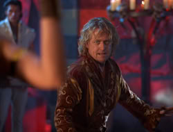 extant_HTLJ_4x05-StrangerInAStrangeWorld_04521