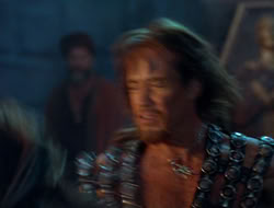 extant_HTLJ_4x05-StrangerInAStrangeWorld_04653
